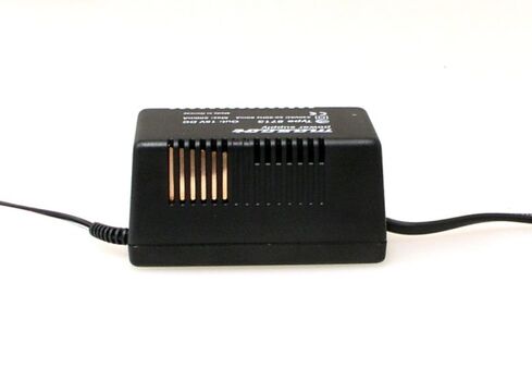 AB0002 – Netzgerät